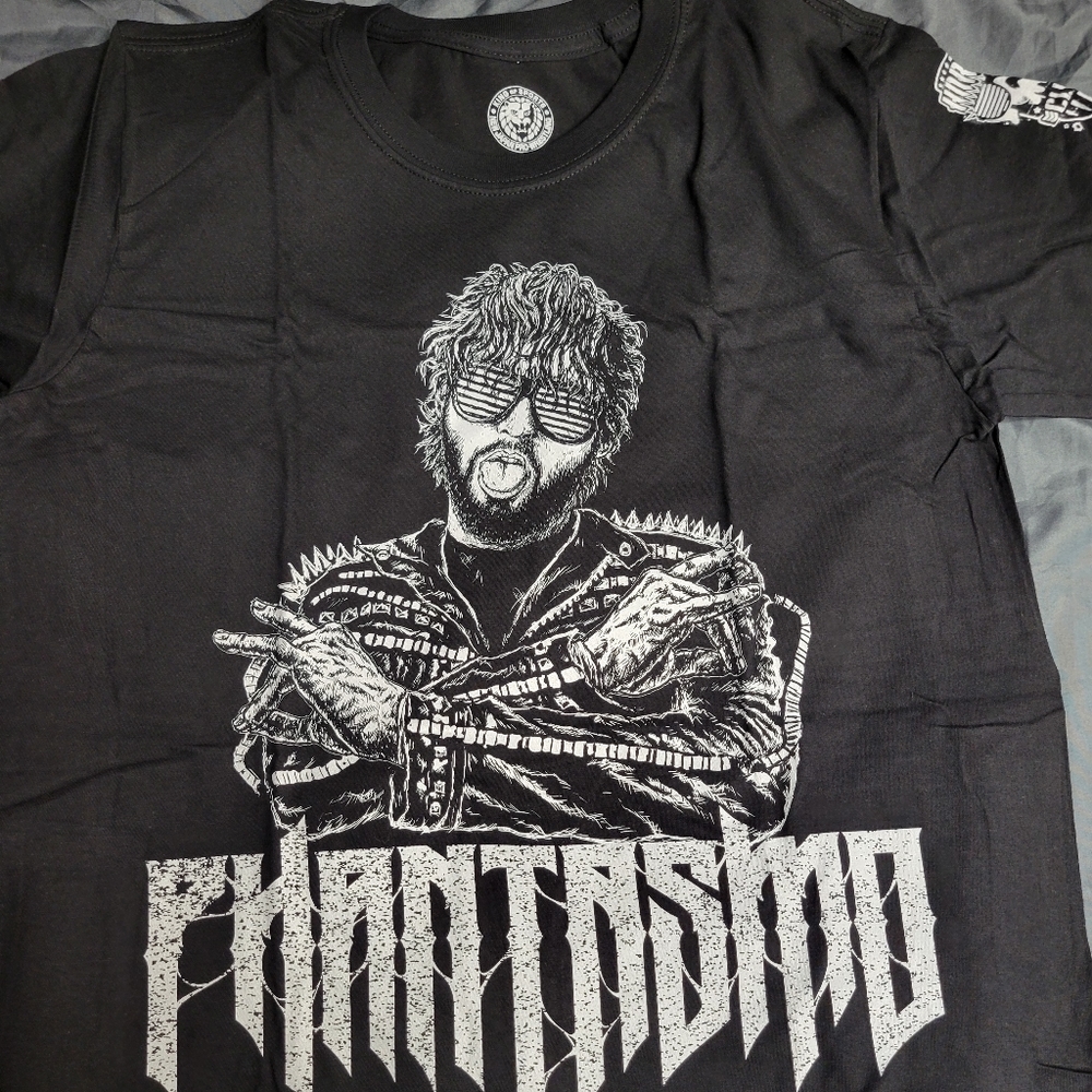 Brand new bullet club el phantasmo tee size large from njpw and nerds clothing.